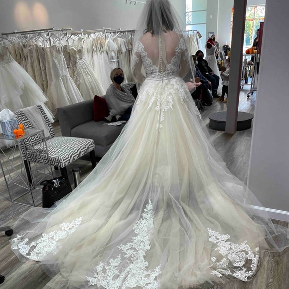 Enzoani Dresses Enzoani Olympia Wedding Dress Poshmark